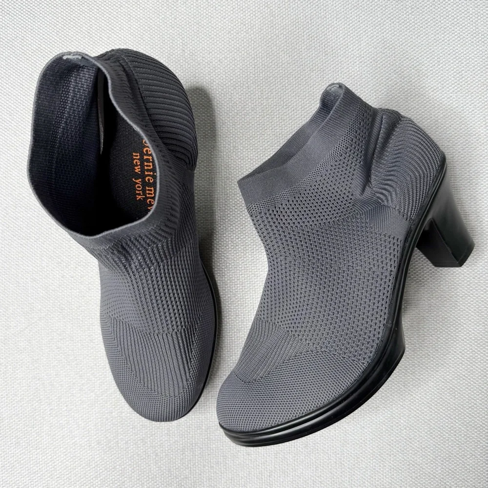 Bernie Mev. Doll Bootie Grey Knit Stretch Shoes Size 39‎